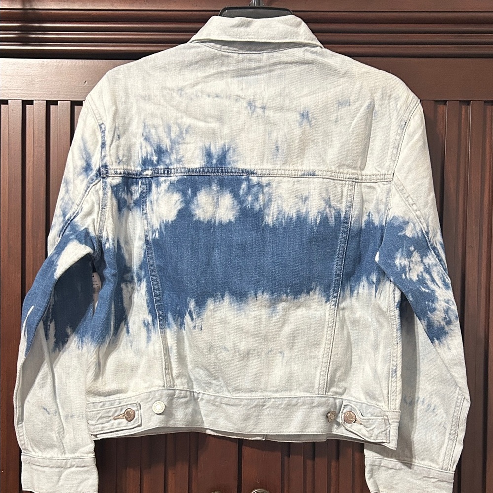 GAP Women's Tie-Dye Denim Jacket - Picture 4 of 10